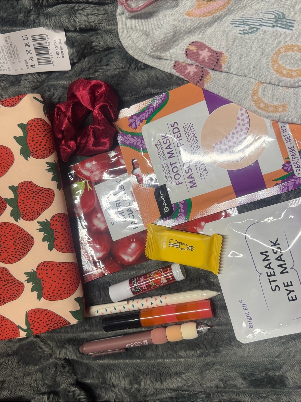 Self-Care Beauty Gift Set - Strawberry Pouch, Masks & Lip Products